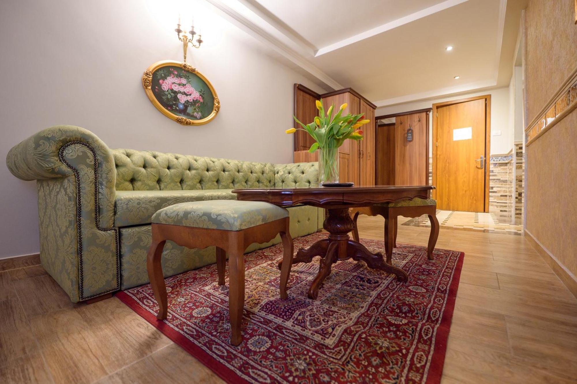 Iris-mimoza Hotel